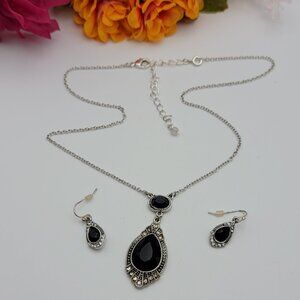 Vintage Black Teardrop Necklace & Earrings Set Silver Tone Avon Signed NAT